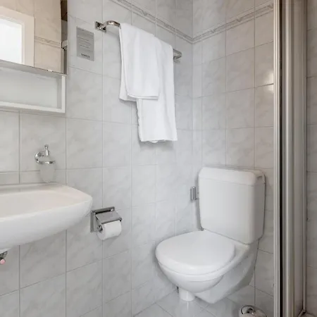 - Self Check-in * アローザ