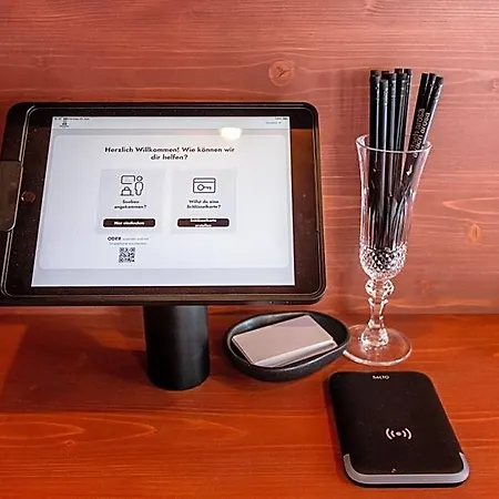 - Self Check-in Arosa