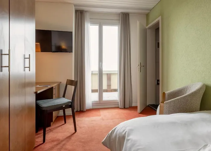 - Self Check-in Hotel Arosa